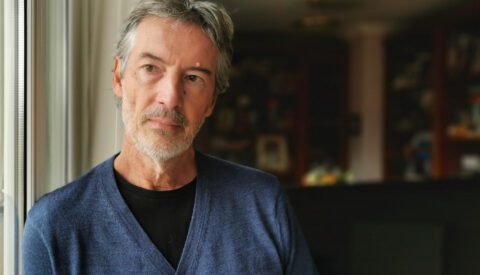 «Internet y las redes sociales explotan nuestras emociones paleolíticas»